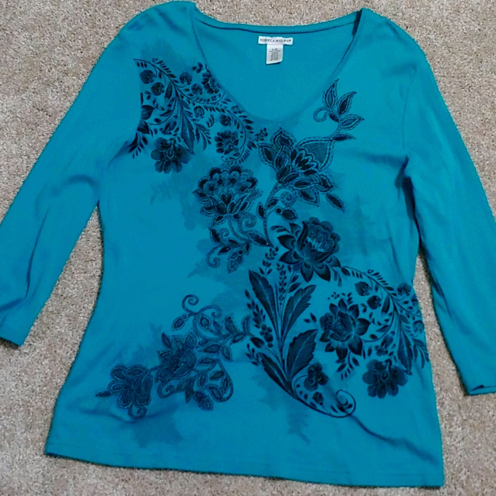 Long sleeve ladies top